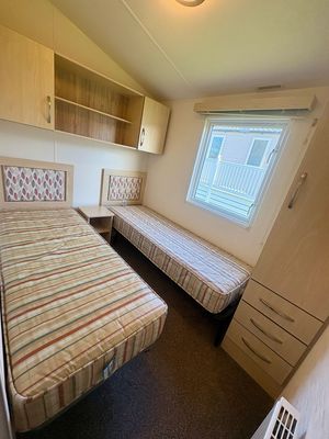Twin Room- click for photo gallery